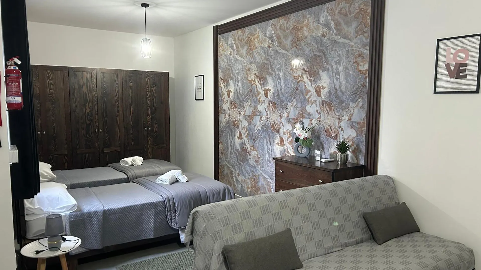 St Gaetans Studio Apartment 6A contacts